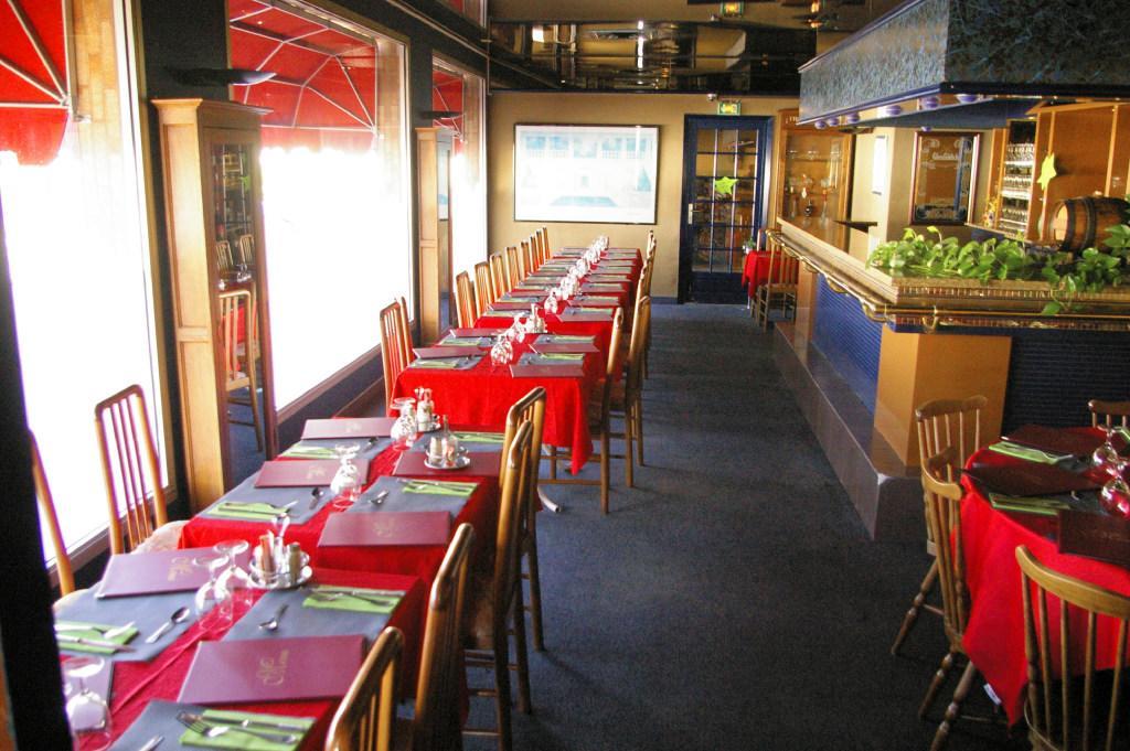 Le Skippy Dancotel Saint-Pierre-des-Corps Buitenkant foto